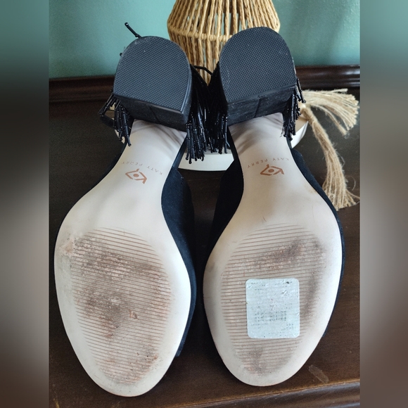 Fringe Beaded Heel - Picture 3 of 3